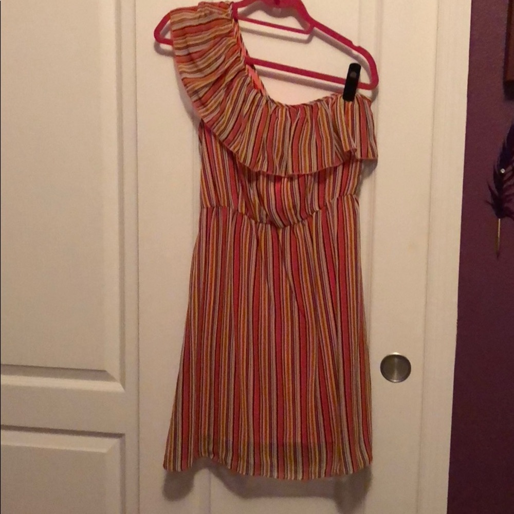 One shoulder orange dress